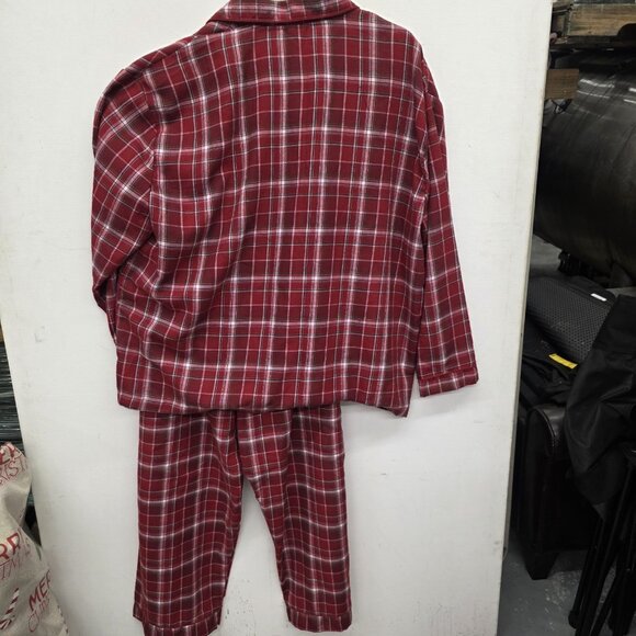 Disney Store Mens XL Two Piece Plaid Pajama Set Holiday Christmas Mickey Winter - Picture 2 of 7